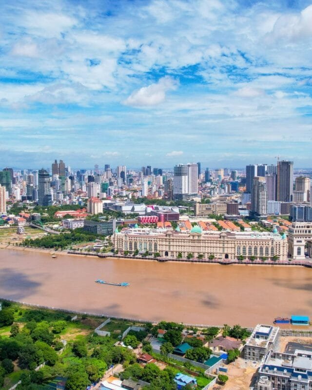 Shutterstock_2404013625 Shutterstock_2404013625